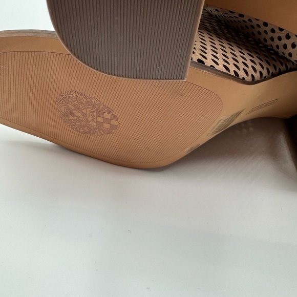 Vince Camuto Women's Katnina Leather Laser Cut Ankle Boots Brand New - Picture 8 of 12